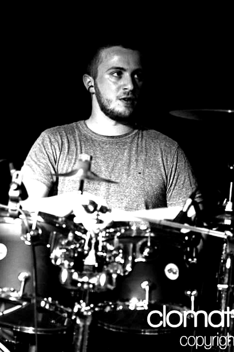 Julien(Drum)